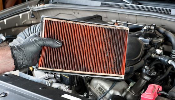 automobilio oro filtro keitimas